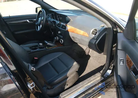 2012 Mercedes-Benz C 250 Sport from USA, damaged, VIN WDDGF4HB9CA647642